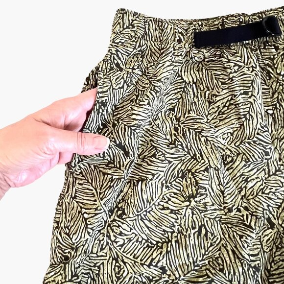 Columbia Women's Nylon Polyester Blend Elastic Waist Shorts w/ Belt Size M EUC! - Picture 7 of 12